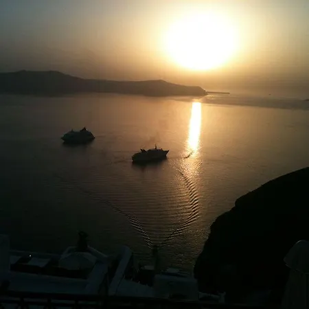 Ξενοδοχείο με διαμερίσματα Santorini Reflexions Sea 3*